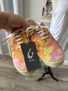 Olukai Women's Floral Canvas Lace-Up Sneakers in Orange Floral Size 8 Kohu Lei